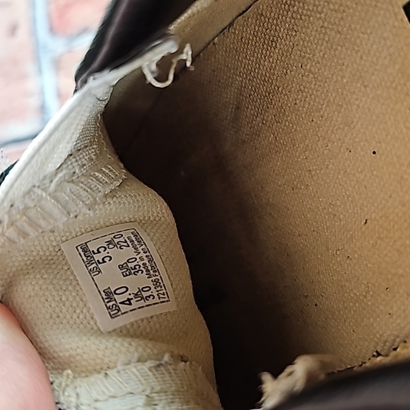 VANS CLASSIC SLIP ON SHOES, WOMANS SIZE 5.5 GUC - Picture 12 of 12